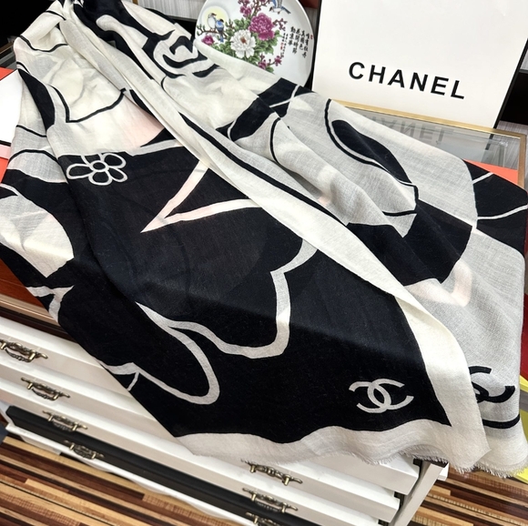 Chanel double c cashmere long scarf - Picture 9 of 9